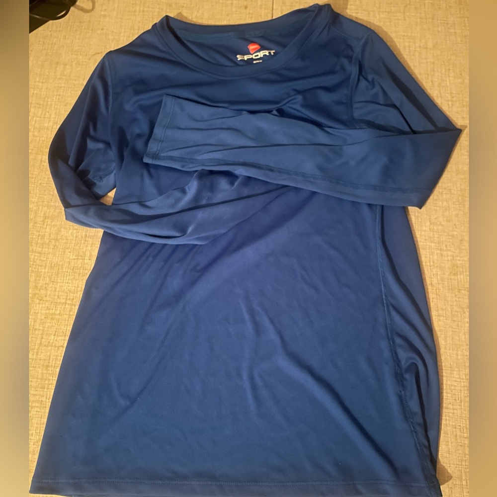 Blue Long-sleeve Hanes Sport Shirt.